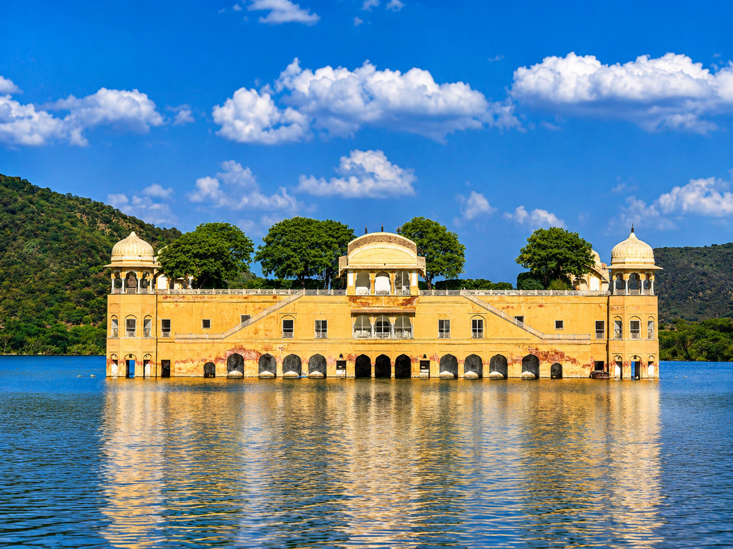 Fateh Sagar Udaipur taxi sightseeing tour