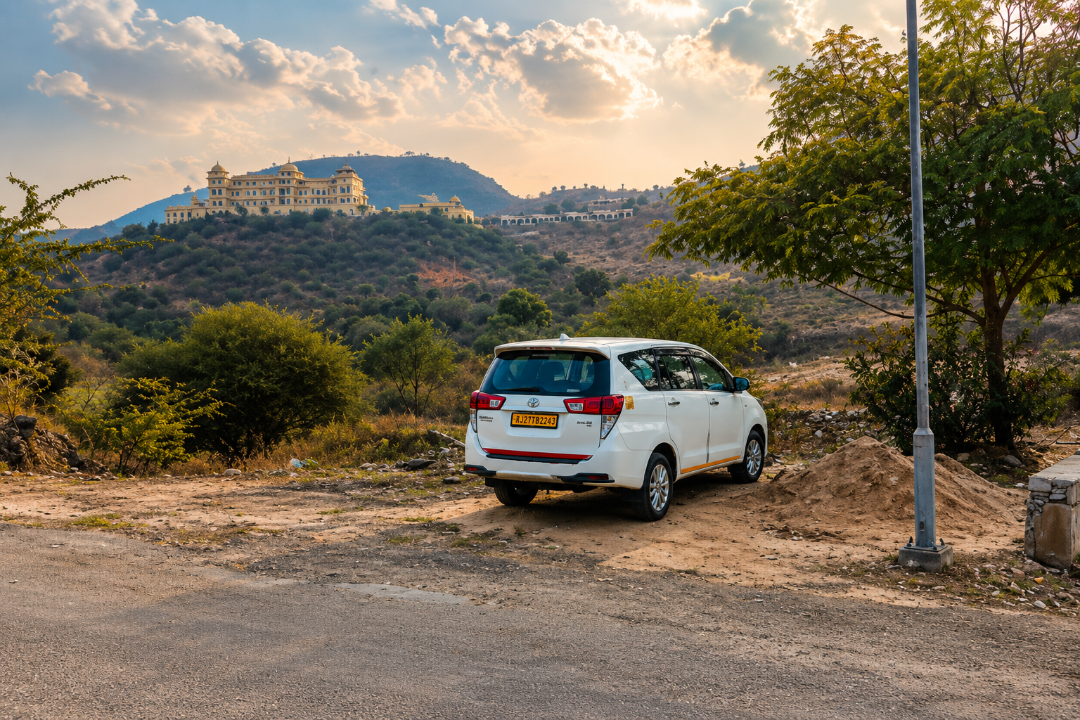 Udaipur Taxi Service royal fleet gallery photo 3